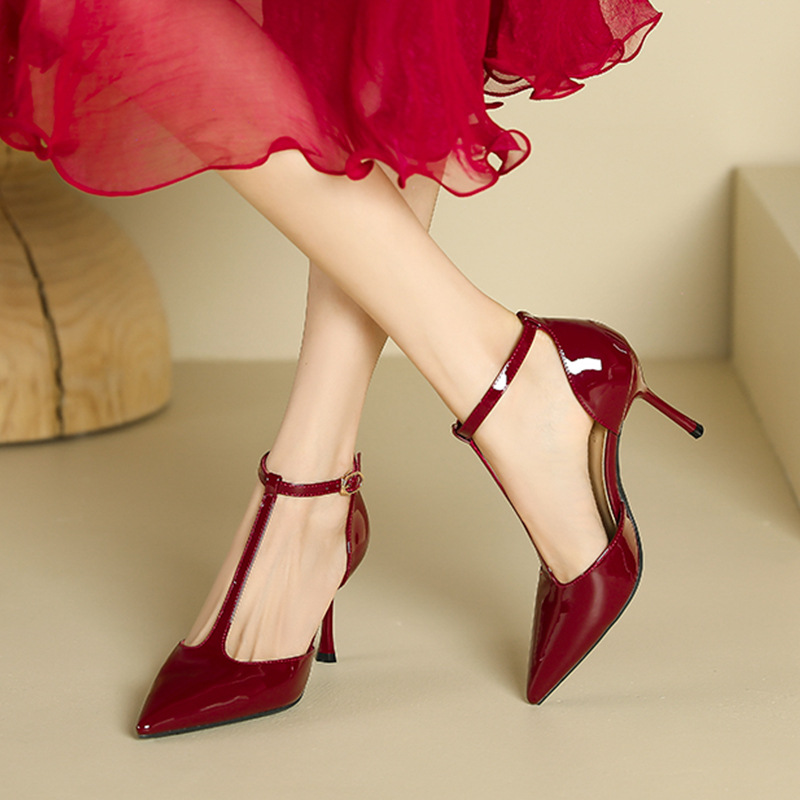 Scarpe da Donna Rosse con Tacc - Women Shoes Types recensione e prezzo
